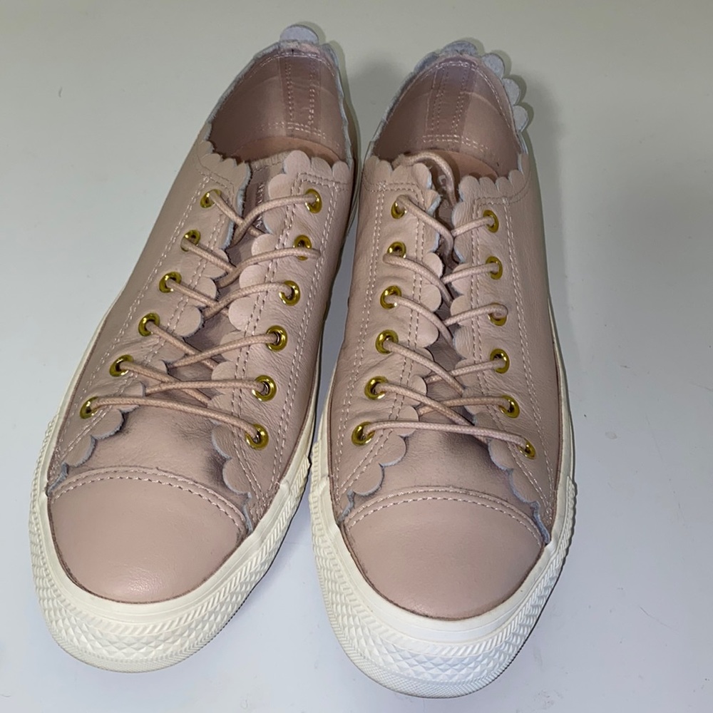 Light Pink Leather Converse size 10